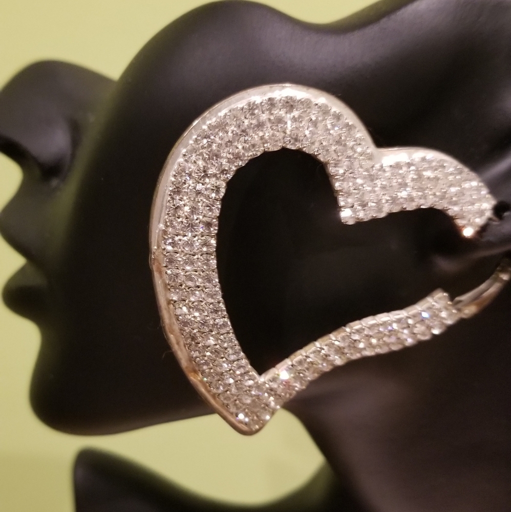 Large Rhinestone Heart Design Hoop Earrings - Picture 3 of 4